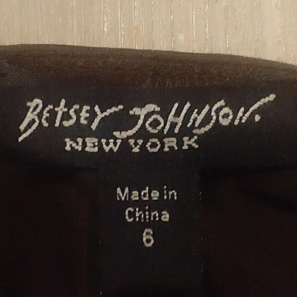 dresses - Picture 2 of 7